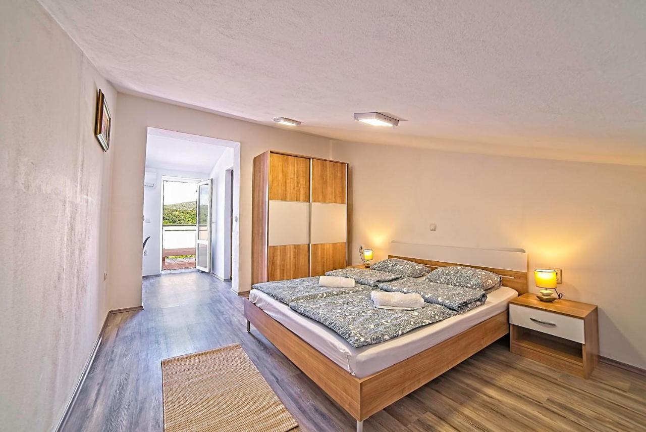 Holiday House Rab Kampor Kültér fotó